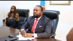 De nombreux ouvriers exposent leurs difficultés au ministre Samuel Mbemba